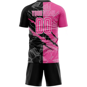 Uniforme de fútbol callejero urbano con arte inspirado en el graffiti, espacio para patrocinadores de gran tamaño, estética moderna para equipos juveniles. - Product Image 3