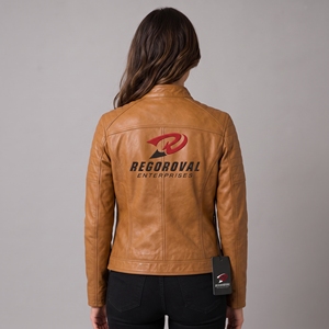Chaqueta de Cuero Clásica para Mujer con Textura Suave, Forro Cálido, Cierre Duradero y Ajuste Cómodo para la Moda Casual de Invierno - Product Image 2