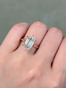 Anillo Solitario de Diamante con Corte Hexagonal en Oro Sólido, Anillo de Compromiso Minimalista, Joyería Fina Geométrica Elegante, Regalo de Lujo para Mujer - Product Image 2
