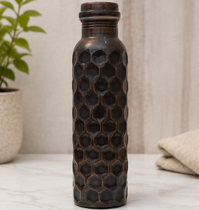 Bouteille d'eau bien-être en cuivre antique style rustique, gourde de voyage portable au design rétro, vaisselle métallique écologique - Product Image 3