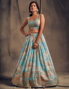 Vestido de Novia de Organza Azul con Bordado Floral, Escote sin Tirantes, Cintura Imperio, Silueta en A, Sin Mangas, para Boda - Product Image 1