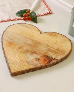 Tabla de Quesos Moderna de Madera con Forma de Corazón - Product Image 6