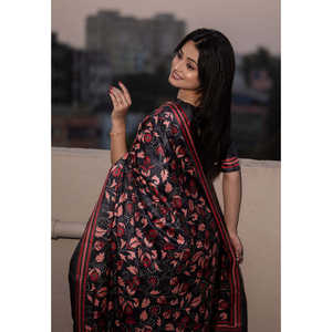 Vestidos de Noche Elite Weaves, Sari Pushpa Estampado Katha de Seda Kolam Negra - Product Image 2