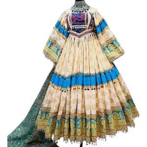 Magnifique robe afghane vintage en mousseline de soie à manches longues, ensemble ethnique avec broderie miroir et broderie fine, offrant un style élégant - Product Image 1