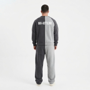 Conjunto Deportivo para Hombre, Sudadera y Pantalones Jogger en Bloques de Color Negro y Gris, Cuello Redondo, Dos Tonos, Estilo Urbano - Product Image 2