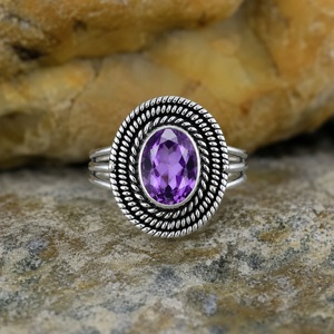 Bague artisanale en argent sterling 925 avec améthyste lavande, bijou bohème en cristal naturel, pierre de naissance de février - Product Image 1