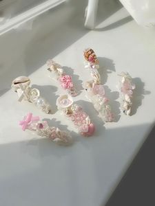 Barrette de luxe faite à la main en coquillages naturels, accessoire capillaire bohème pour femme, idéal pour l'été et la plage, vente en gros Vietnam - Product Image 4
