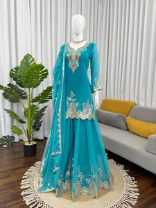 ชุดสัลวาร์ คามีซปักลายสีเทอร์ควอยซ์สำหรับผู้หญิง ชุดอินเดียแบบดั้งเดิม พร้อมผ้าคลุมไหล่เข้าชุด เหมาะสำหรับงานแต่งงานและงานปาร์ตี้ - Product Image 1