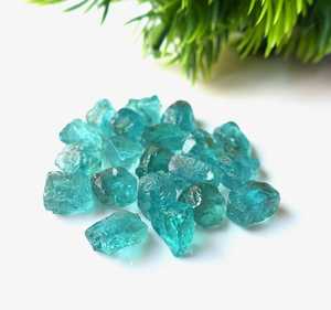 Apatite naturelle brute, pierre précieuse brute, cristal bleu, pierre de guérison pour la fabrication de bijoux, vente en gros - Product Image 4