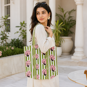 Sac fourre-tout matelassé en coton imprimé paon, grand format, élégant, bohème et écologique, pour femme, idéal pour le marché, les voyages et la plage - Product Image 4