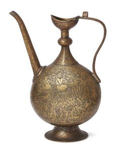 Recipiente decorativo clásico de latón Surahi para decoración de bodas indias y estilo de exhibición con temática real. - Product Image 6