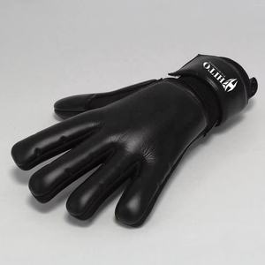 Gants de gardien de but en latex allemand super doux de 4 mm, avec dos en silicone injecté, coupe enroulée négative, sangle élastique attachée, logo personnalisé - Product Image 6