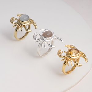Bague Glamour Moku en Laiton avec Crabe et Citrine Ovale Facettée, Sertie en Bezel, Design Inspiré de l'Océan, Faite à la Main, Bijoux pour Femme - Product Image 3