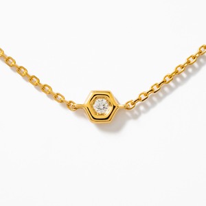 Collar de Oro Blanco de 14K con Diamante Cultivado en Laboratorio de Corte Redondo de 0.50ct, Color D-G/VS, Diseño de Abeja Pequeña, Ideal para Bodas, Eventos Formales y Comunitarios - Product Image 3