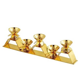 Lampe Diya traditionnelle en laiton doré pour la Puja quotidienne, les cérémonies religieuses, l'utilisation au temple et le festival Diwali - Product Image 3