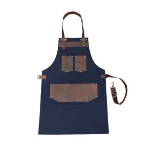 Tablier de bar professionnel léger en toile avec sangle en cuir réglable, poches, broderie personnalisée du nom de la marque, impression sérigraphique - Product Image 3