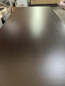 Contrachapado de doble cara con película impermeable, Vietnam, 4x8, grosor 3/4, para uso en construcción, encofrados, cofragem y edificaciones. - Product Image 4