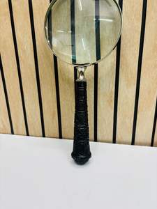 Lupa de Mano de Latón Hecha a Mano de 4'' con Mango de Diseño |   Lente Clásica de Inspección y Lectura - Product Image 6