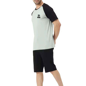 Ensemble T-shirt et short en toile de coton respirant pour homme, style simple et unique, avec logo frontal et cordon de serrage, design décontracté - Product Image 2