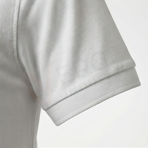 Polo en piqué de coton blanc à manches courtes pour homme, décontracté, respirant, coupe classique, design tricoté uni, poche avant - Product Image 6