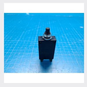 E-T-A 2-5700-IG1-K10-DD 2-5700-IG1-K10-DD-20A - Product Image 2