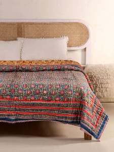 Edredón Bordado Bohemio con Patrón Floral Azul, Hecho a Mano en Algodón, Juego de Ropa de Cama para Decoración del Hogar para Todas las Temporadas - Product Image 1