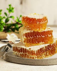 Miel naturel pur avec emballage de qualité supérieure pour les distributeurs alimentaires en gros, les magasins de détail et les marques de produits de marque privée - Product Image 4