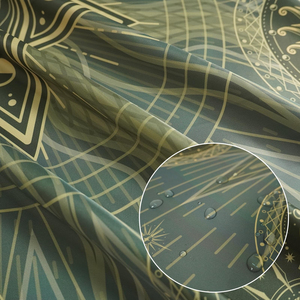 Capa de Peluquería de Poliéster Cómoda y de Alta Calidad con Logotipo Personalizado para Estilistas y Barberos - Product Image 6