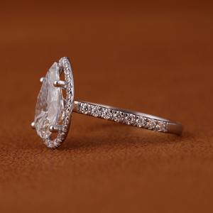 แหวนแต่งงานเพชรคุณภาพสูงทรงลูกแพร์ประดับเพชรแบบฮาโล ทอง 14K ดีไซน์คลาสสิค ฝังเพชรแบบพาเว่ สำหรับผู้หญิง ลดราคาพิเศษ - Product Image 3