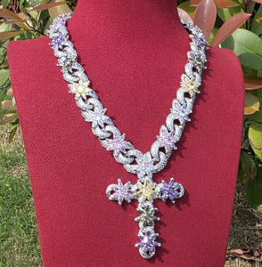 Collier en argent 925 plaqué or avec pendentif croix, moissanite taille cœur, pendentif fleur, chaîne à maillons, bijoux de luxe personnalisés pour cadeau ou fête - Product Image 3