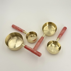 Utensilios de Repostería, Juego de Tazas Medidoras de Acero Inoxidable, Juego de Cuatro Piezas con Mango de Resina, Acabado en Oro PVD, para Cocina, Hotel, Restaurante - Product Image 4