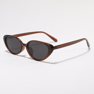 Gafas de Sol Retro de Alta Calidad TR90, Gafas de Moda con Protección UV400 y Diseño Ojo de Gato para Mujer 2025 - Product Image 5