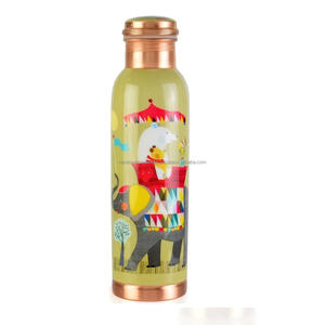 Botella de Cobre Personalizada Premium con Tapa, Desechable, Capacidad de 900 ml, para Beber Diariamente, Beneficios Ayurvédicos para la Salud - Product Image 2