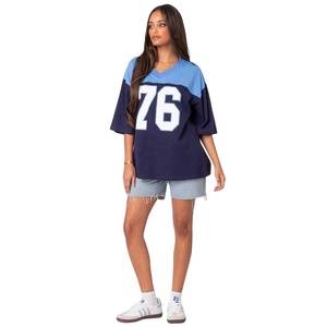 Camiseta informal de gran tamaño con cuello en V Colorblock para mujer, camiseta gráfica estampada, nueva camiseta ligera de fútbol americano para mujer - Product Image 3