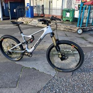 Vélo électrique tout-terrain Dji Amflow PL Carbon 800wh à suspension intégrale, moteur central, VTT Dij Amflow Carbon - Product Image 1