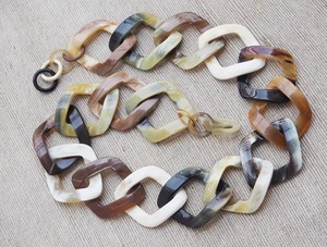 Collier en corne indienne fait main, écologique, style moderne, forme naturelle, poli, pour filles et femmes, par Perfect Enterprises - Product Image 5