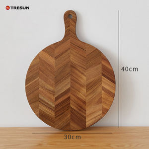 Planche à découper en bois d'acacia naturel de qualité supérieure avec bord naturel et poignée ronde, planche de service et de découpe unique à prix avantageux - Product Image 3