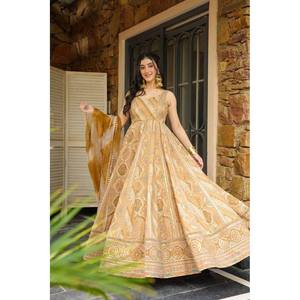 ชุดราตรีออกแบบเจียมเนื้อเจียมตัวกับ dupatta ที่สวยงามสำหรับสวมใส่งานปาร์ตี้ - Product Image 4