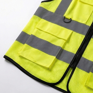 เสื้อกั๊กนิรภัยตาข่ายสีเหลือง มีกระเป๋าหลายช่อง ห่วงรูปตัว D และแถบสะท้อนแสง เสื้อกั๊กทำงานน้ำหนักเบา ระบายอากาศได้ดี รับผลิตแบบ OEM / แบรนด์ส่วนตัว - Product Image 4