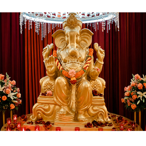 Gran estatua dorada de Ganesha para decoración de boda Estatua de Ganesha sentada FRP dorada para boda Ganesha de tamaño real FRP para boda - Product Image 1