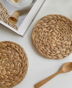 Tapis en jute à poils moyens en tissu de jacinthe d'eau, écologique, fait main, moderne, naturel, lavable, pour cuisine, salle à manger et décoration intérieure, fabriqué au Vietnam - Product Image 3