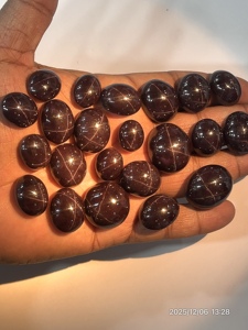 Cabochons de grenat rouge naturel en vrac, formes et tailles variées, environ 15-20 mm - Product Image 3