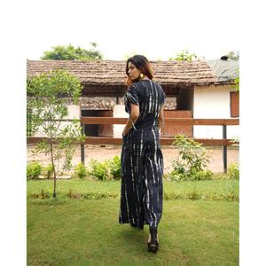 Vestido Maxi Negro con Estampado Tie Dye para Mujer, con Abertura Frontal y Nudo, Estilo Casual y Elegante - Product Image 4