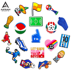 AIFRAN Lot de 18 breloques Jibbitz en PVC sur le thème du football de dessin animé pour Crocs et sabots de jardin DIY – Vente en gros - Product Image 5
