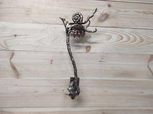เหล็กดัดธรรมชาติ มือจับประตูเหล็กดัด ลวดลายดอกไม้ ทนทานต่อการเกิดสนิม ติดตั้งง่าย ตกแต่งอย่างสวยงาม - Product Image 2