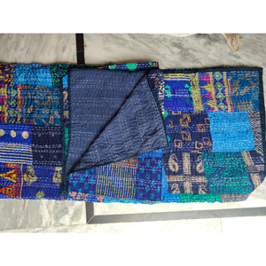 Couverture Kantha en patchwork faite à la main, réversible, en coton, motif bleu-vert, pour la décoration de la maison, cadeau pour elle - Product Image 2