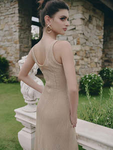 Vestido Elegante de Fiesta Estilo Romántico y Sexy, Vestido de Playa, Vestido Dune, Moda de Alta Gama, Marca Local de Vietnam - Product Image 2