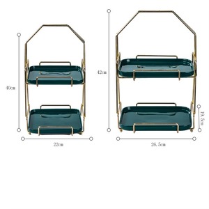 Support à gâteau élégant vert et or, idéal pour servir à la maison, lors de réceptions et pour la décoration de table de desserts, vente en gros depuis l'Inde - Product Image 3