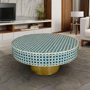 Elegante mesa de centro con incrustaciones de hueso con patrón geométrico verde minimalista - Product Image 1