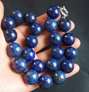 สร้อยคอแฟชั่นทำมือหลากสีจากลาพิส ลาซูลีธรรมชาติสีน้ำเงิน สำหรับผู้หญิงผู้ชาย ใช้ตกแต่งในชีวิตประจำวัน โดย UO INDIA - Product Image 3